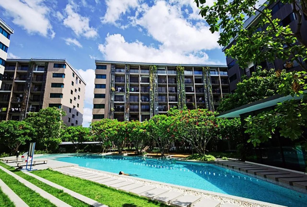 Blossom Sathorn Hospitality （曼谷高端酒店公寓） Exterior photo