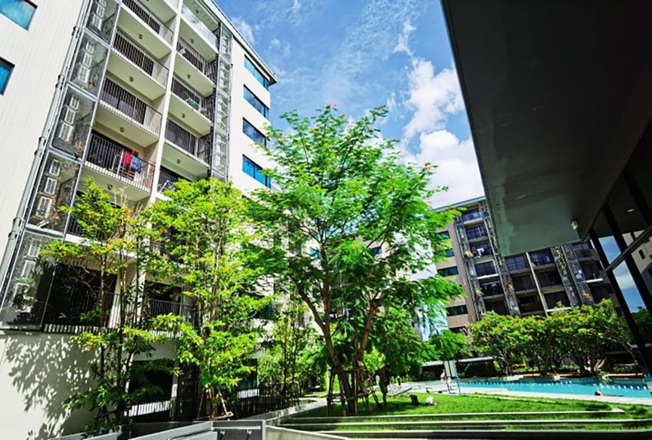 Blossom Sathorn Hospitality （曼谷高端酒店公寓） Exterior photo